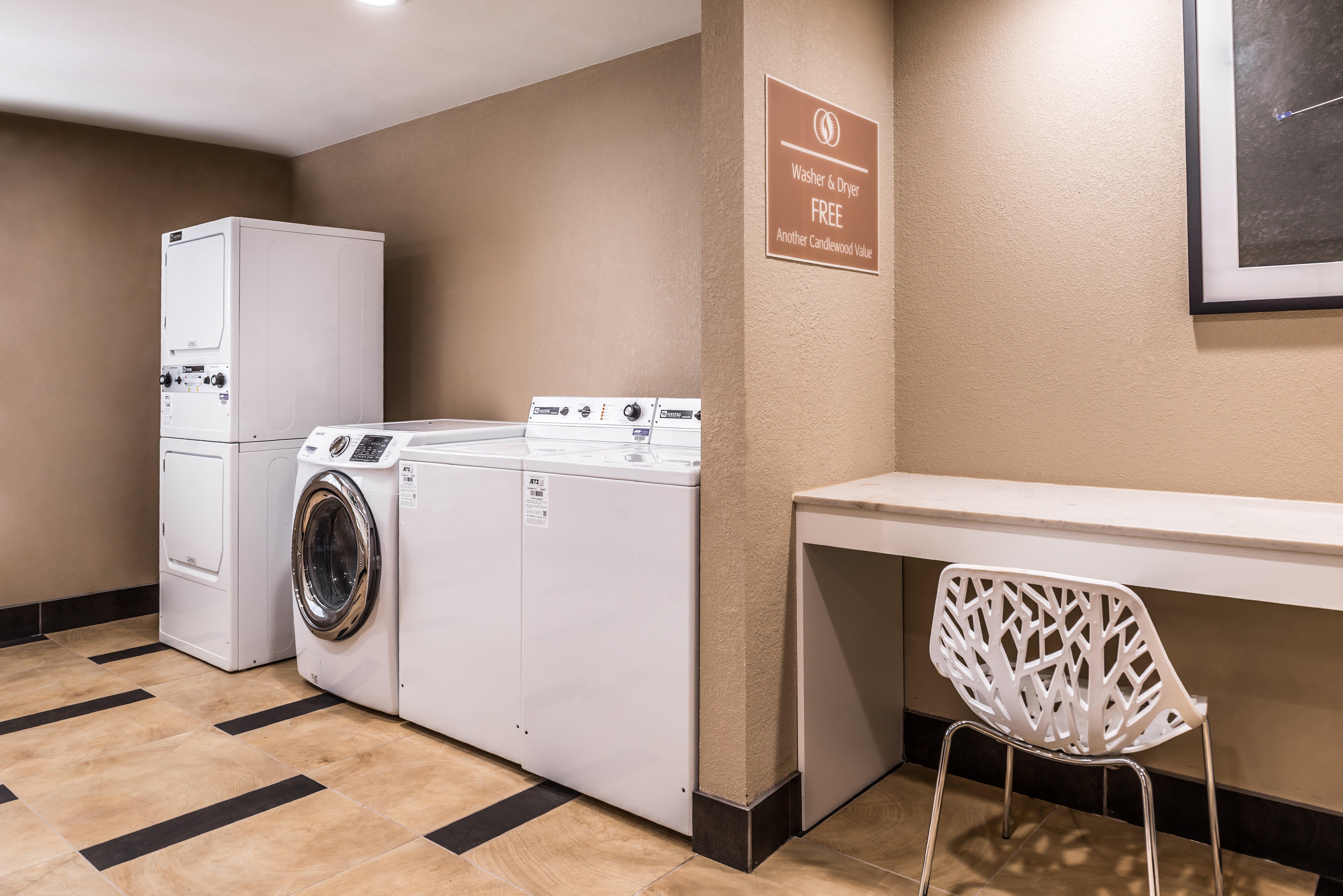 Candlewood Suites - Topeka West By Ihg Экстерьер фото
