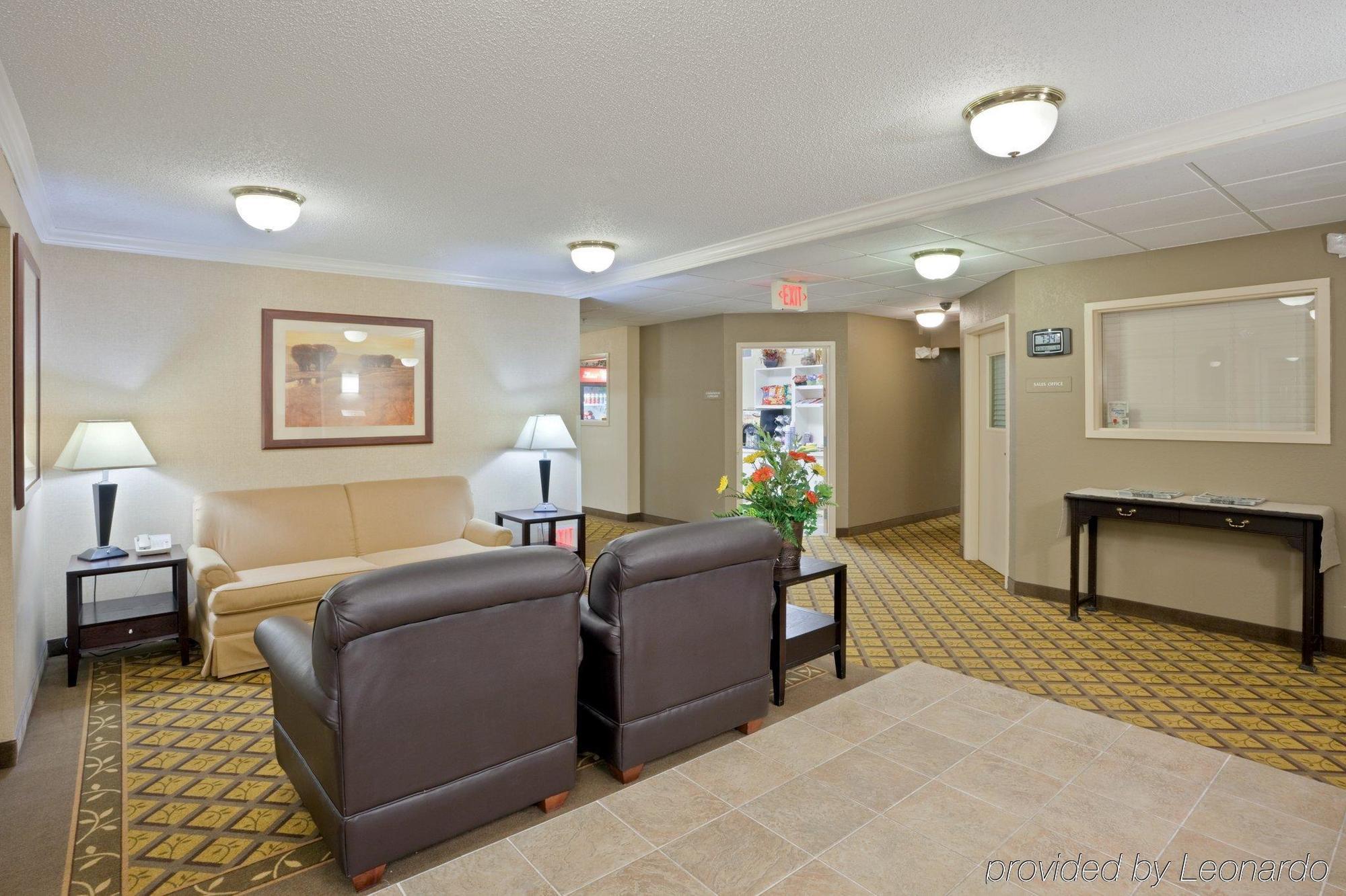 Candlewood Suites - Topeka West By Ihg Экстерьер фото