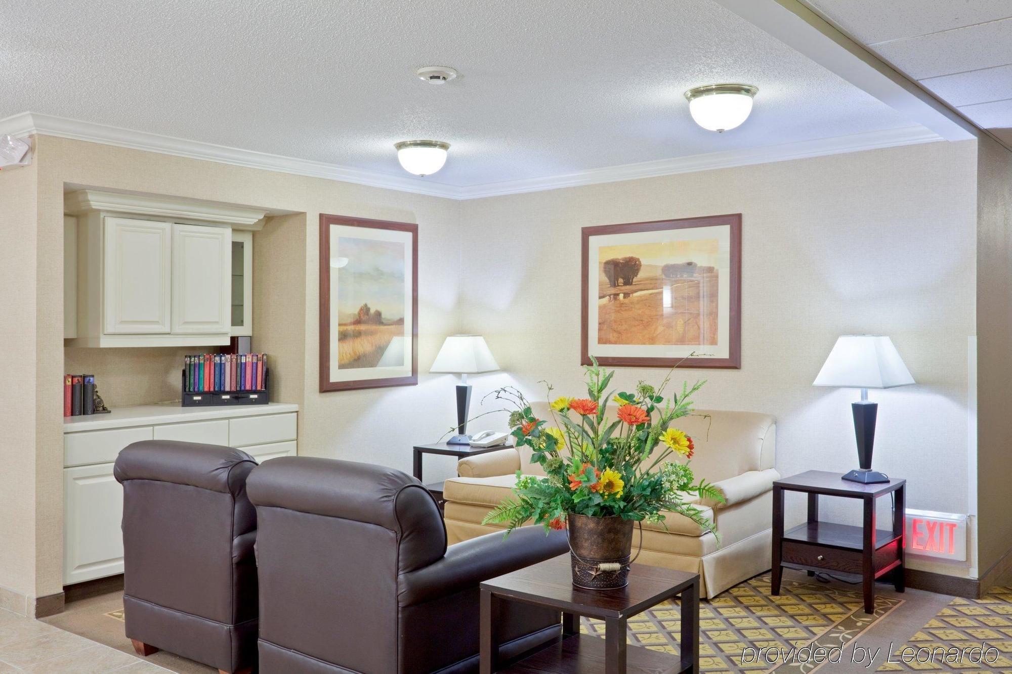 Candlewood Suites - Topeka West By Ihg Экстерьер фото