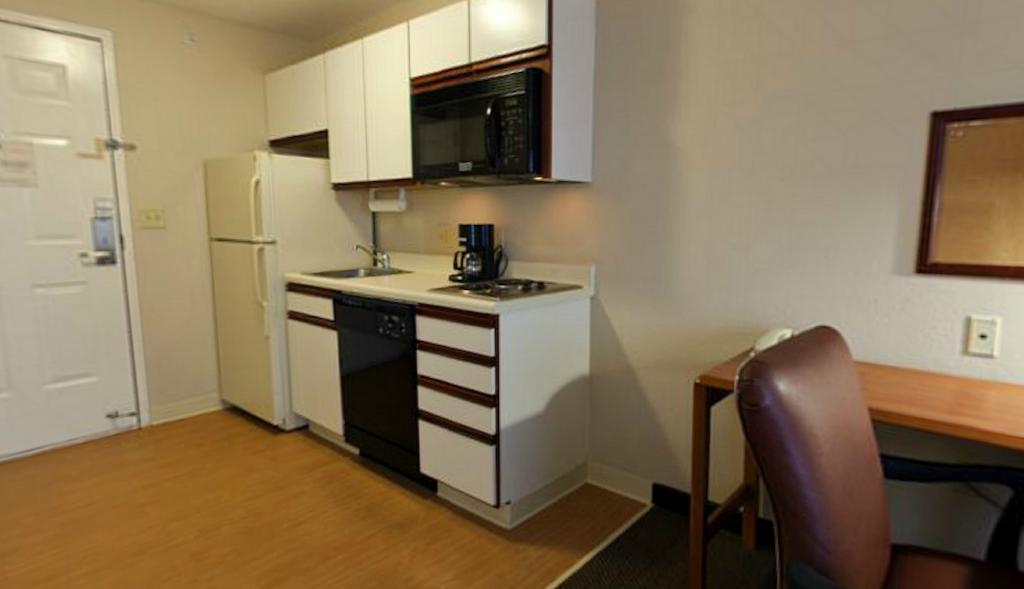 Candlewood Suites - Topeka West By Ihg Номер фото