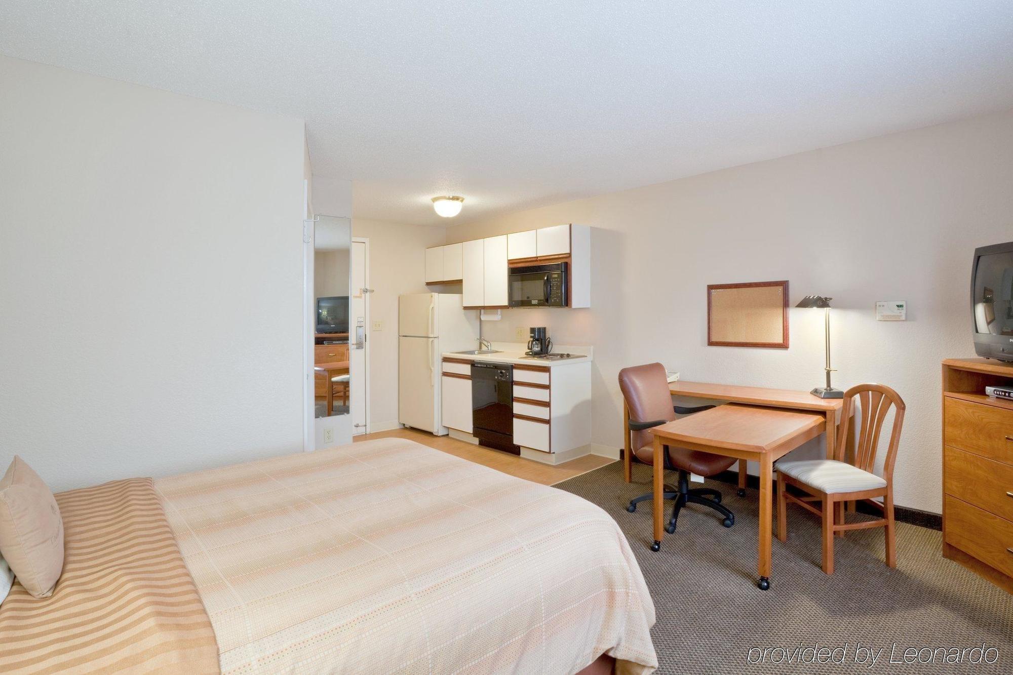 Candlewood Suites - Topeka West By Ihg Номер фото