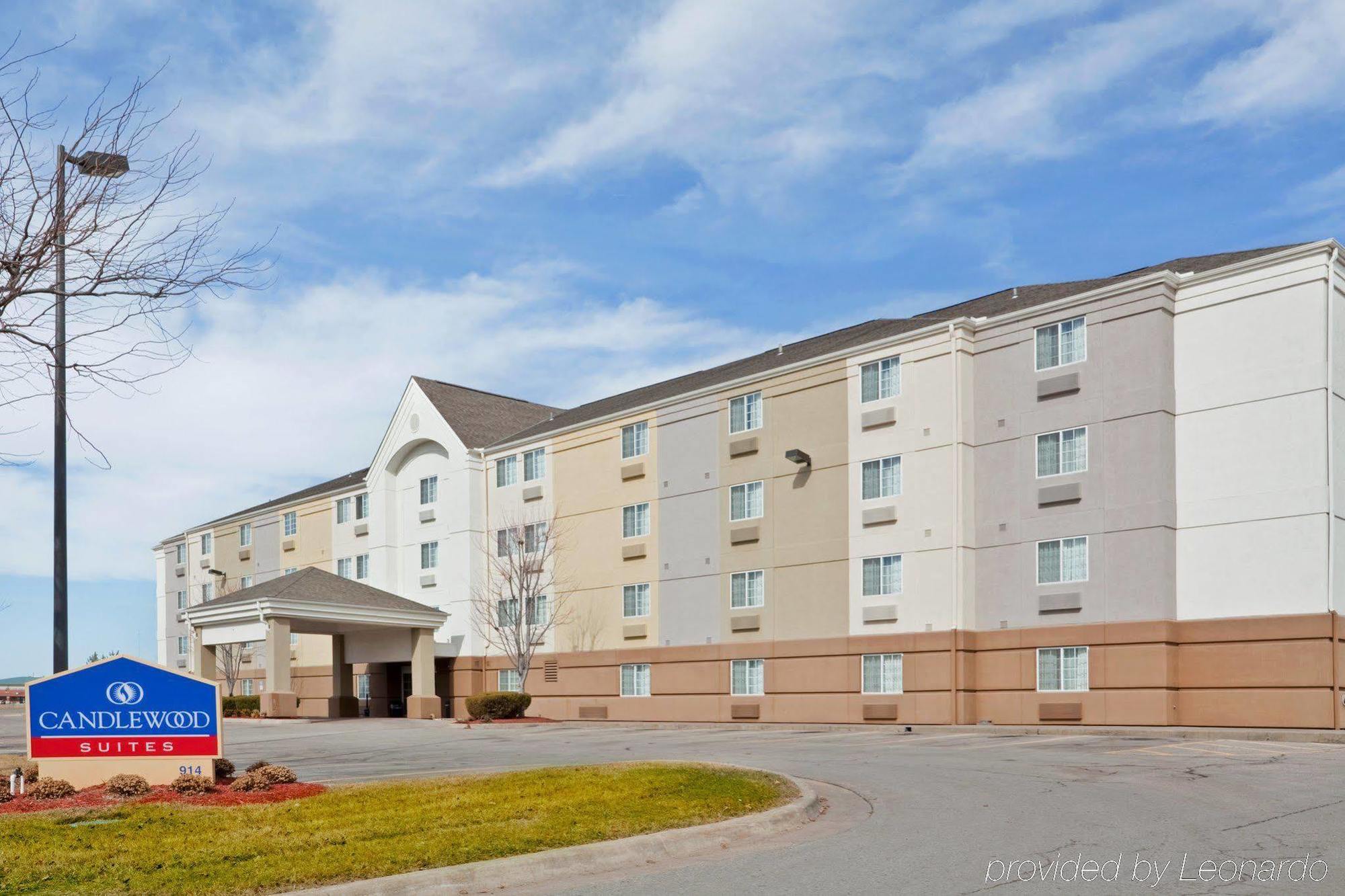 Candlewood Suites - Topeka West By Ihg Экстерьер фото